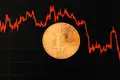Los ETF de Bitcoin al borde de salidas netas: una alerta para inversionistas latinoamericanos
