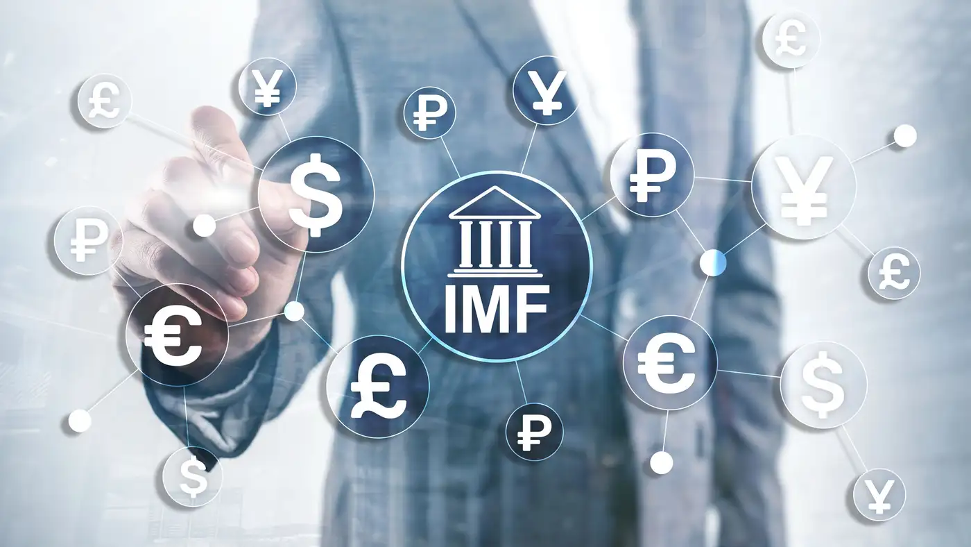 Imagen destacada: Cómo las Proyecciones del FMI para 2026-2027 impactan tus finanzas personales (y qué hacer al respecto)